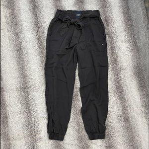 Abercrombie & Fitch high rise belted utility joggers, gray, small
